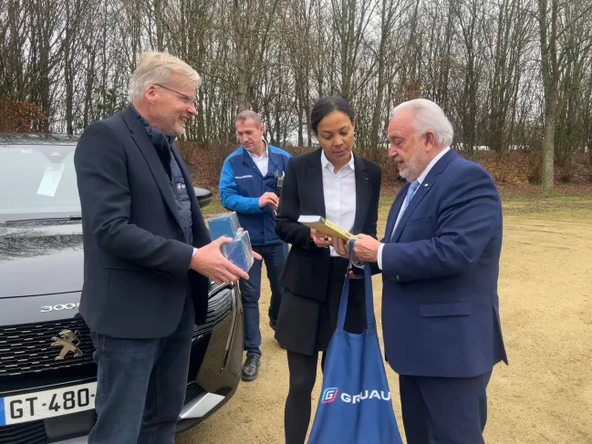 Madame la Préfète, Nadège Baptista, en visite chez Gruau