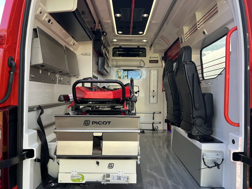 Intérieur VSAV Picot by Gruau